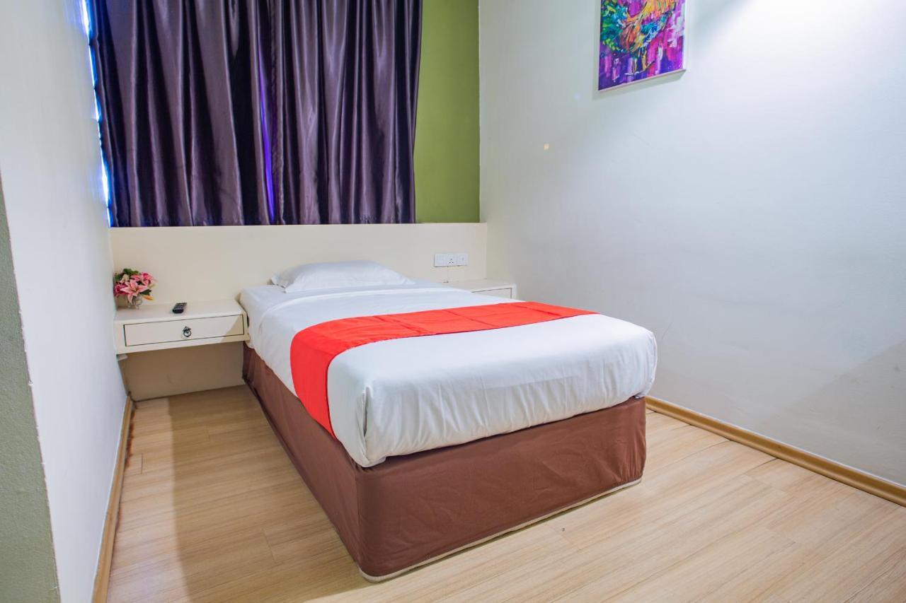 Hotel 101 Permas Jaya Johor Bahru Bagian luar foto