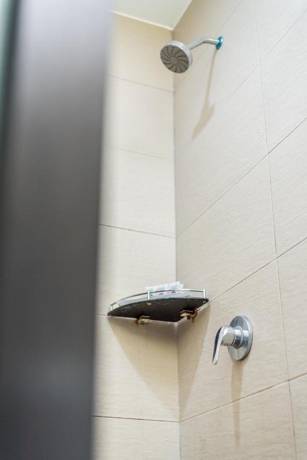 Hotel 101 Permas Jaya Johor Bahru Bagian luar foto