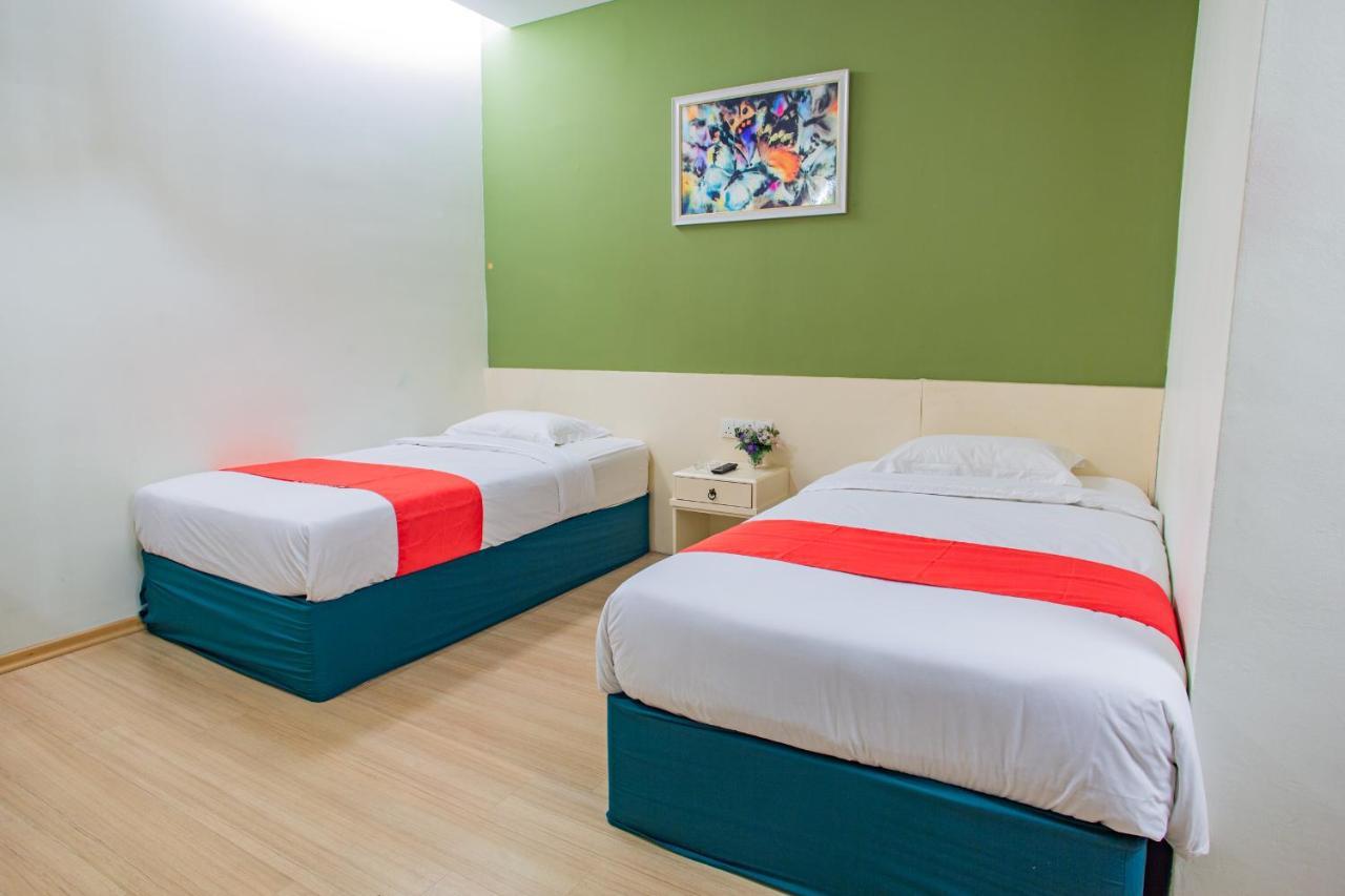 Hotel 101 Permas Jaya Johor Bahru Bagian luar foto