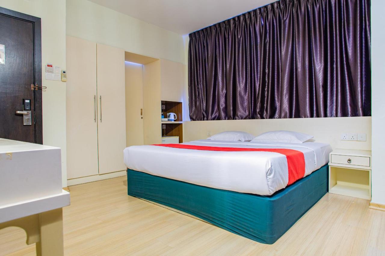 Hotel 101 Permas Jaya Johor Bahru Bagian luar foto